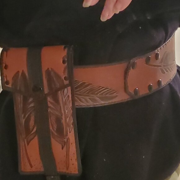 ?Brand New ?100% full grain Leather Belt with phone holster - for Women -